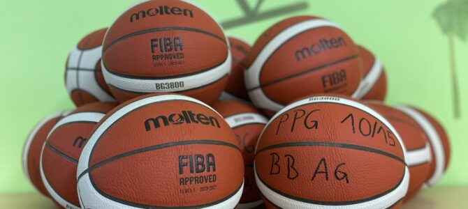Neue Basketbälle für die Basketball AG